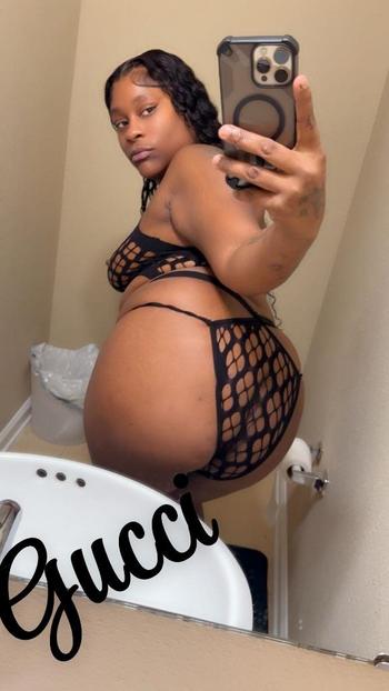Gucci, 38  female escort, Danville