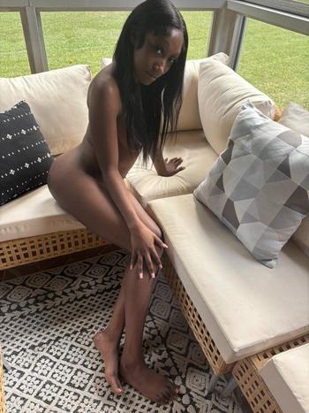 CoCo//Stormy, 25  female escort, Danville